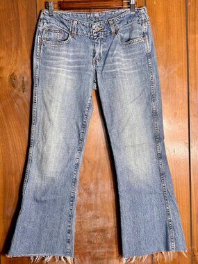 Lucky Brand Woman Dungarees Jeans Size 6/28 Straight Leg Denim Made Is The USA